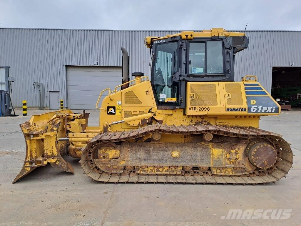 Komatsu D61PXI-23 Buldooserid