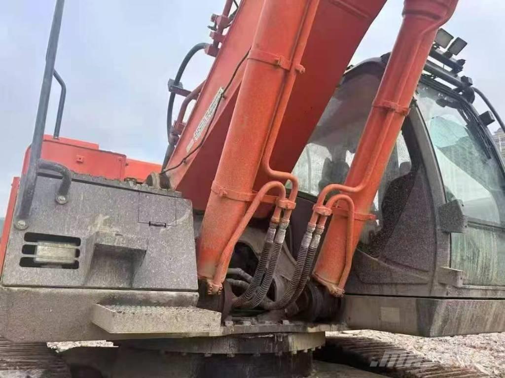Hitachi ZX 470 Roomikekskavaatorid