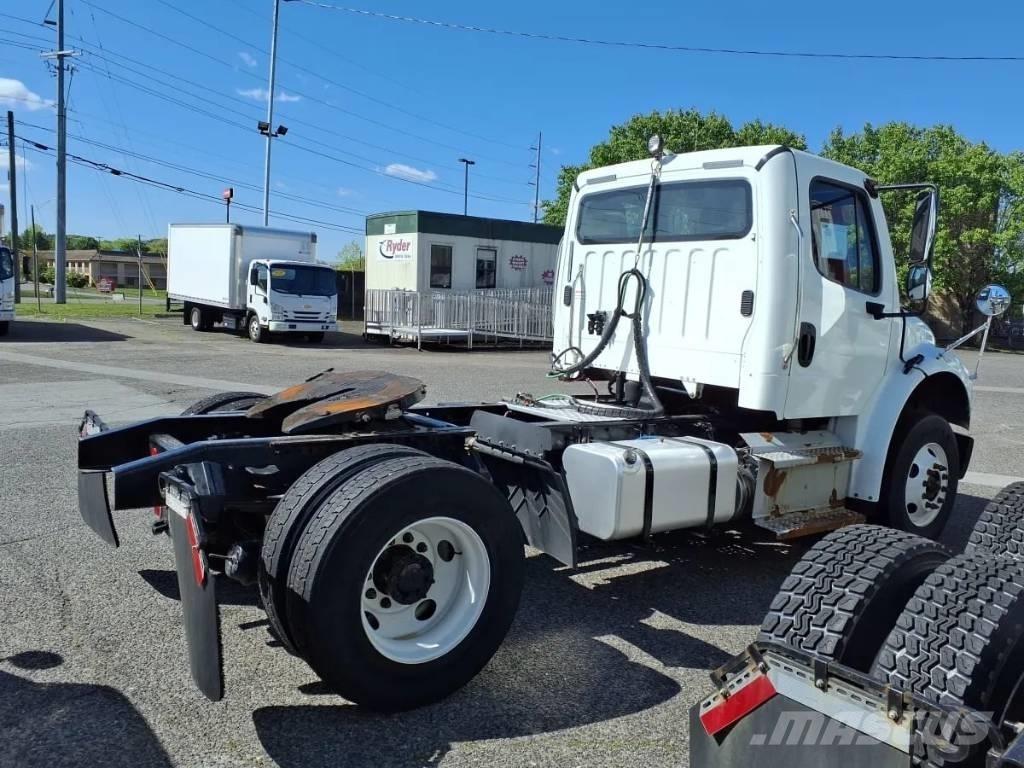 Freightliner M2 106 Sadulveokid