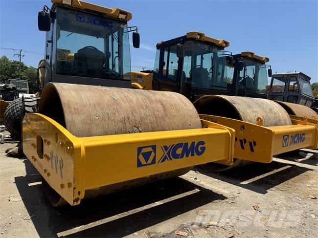 XCMG XS 223 J Ühe trumliga rullid