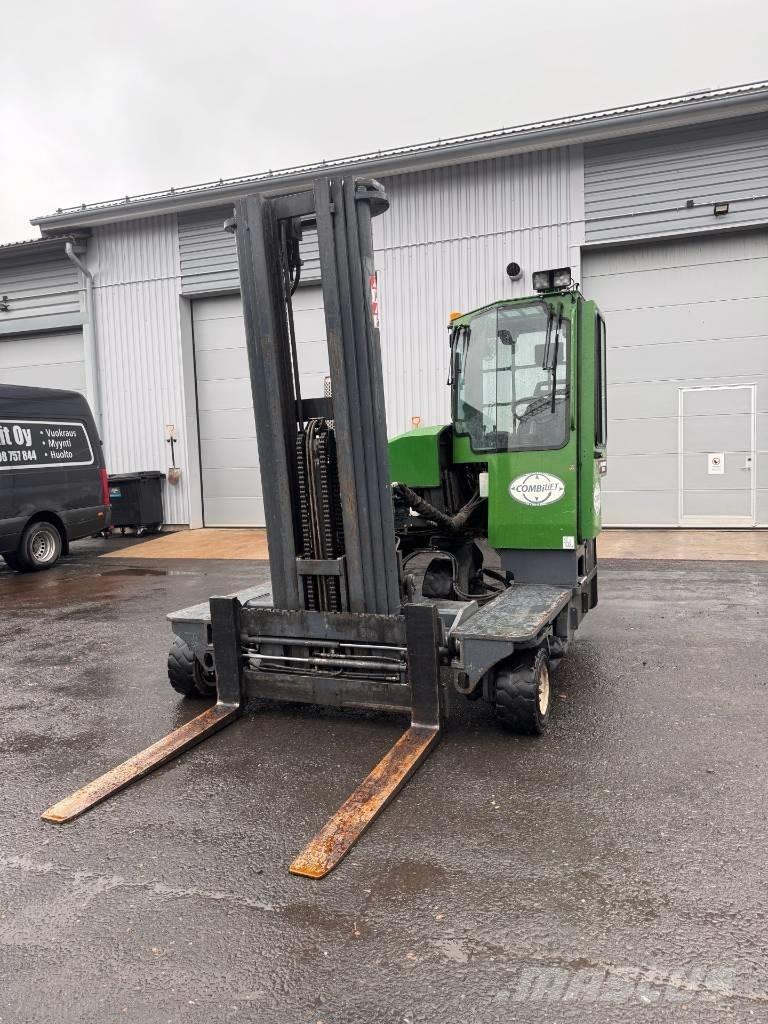Combilift C 4000 Neljasuuna lükandmastiga tõstukid