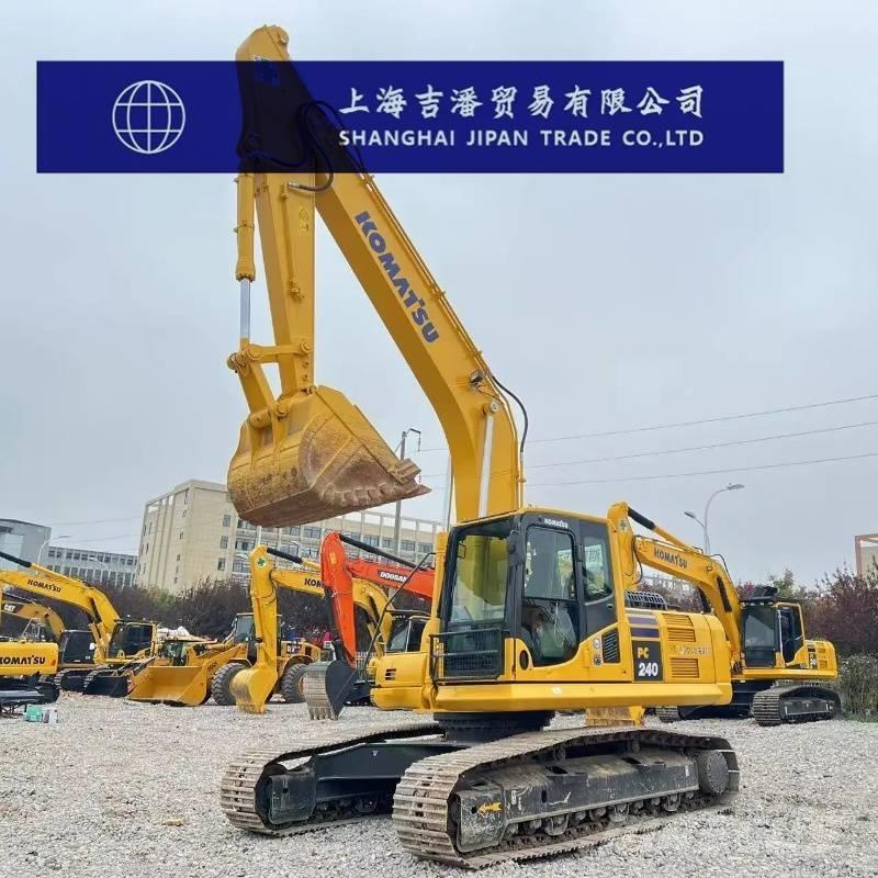 Komatsu PC 240-8 Roomikekskavaatorid