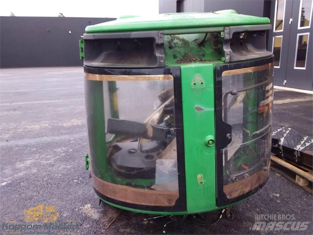 John Deere 1910e Kabiinid