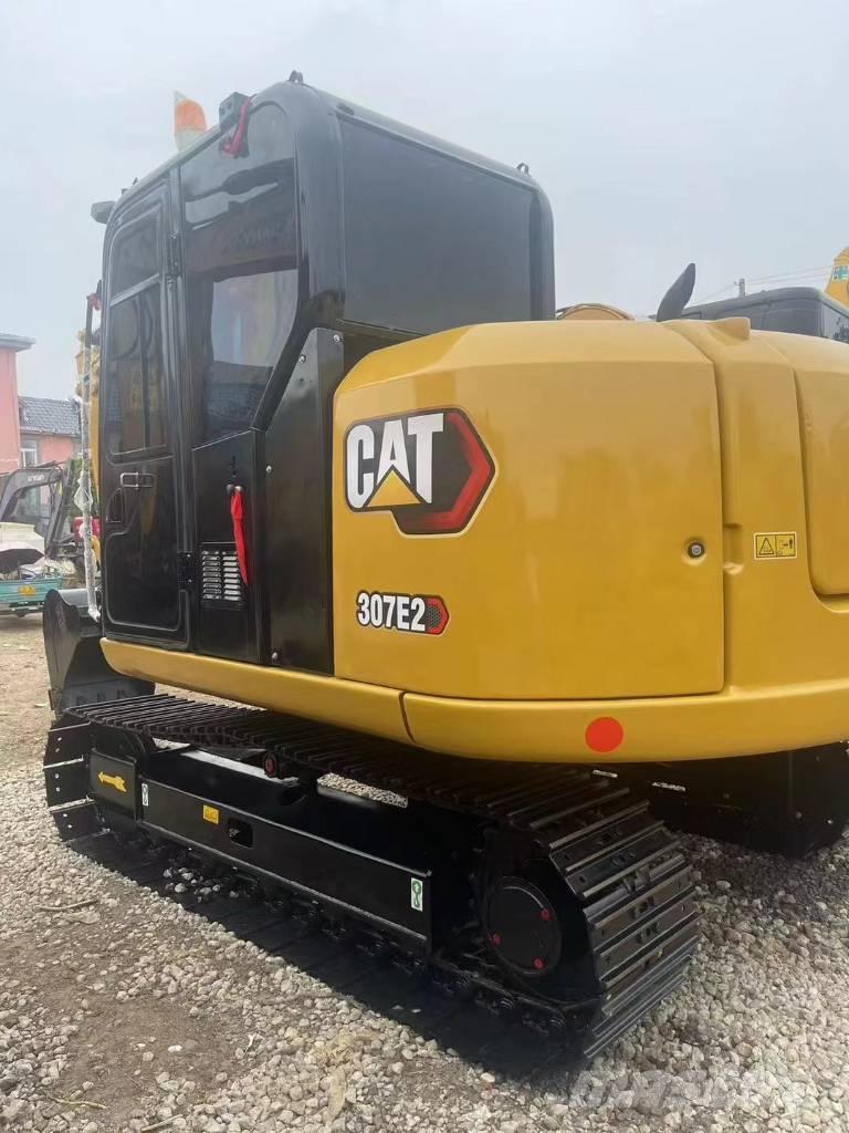 CAT 307 Roomikekskavaatorid