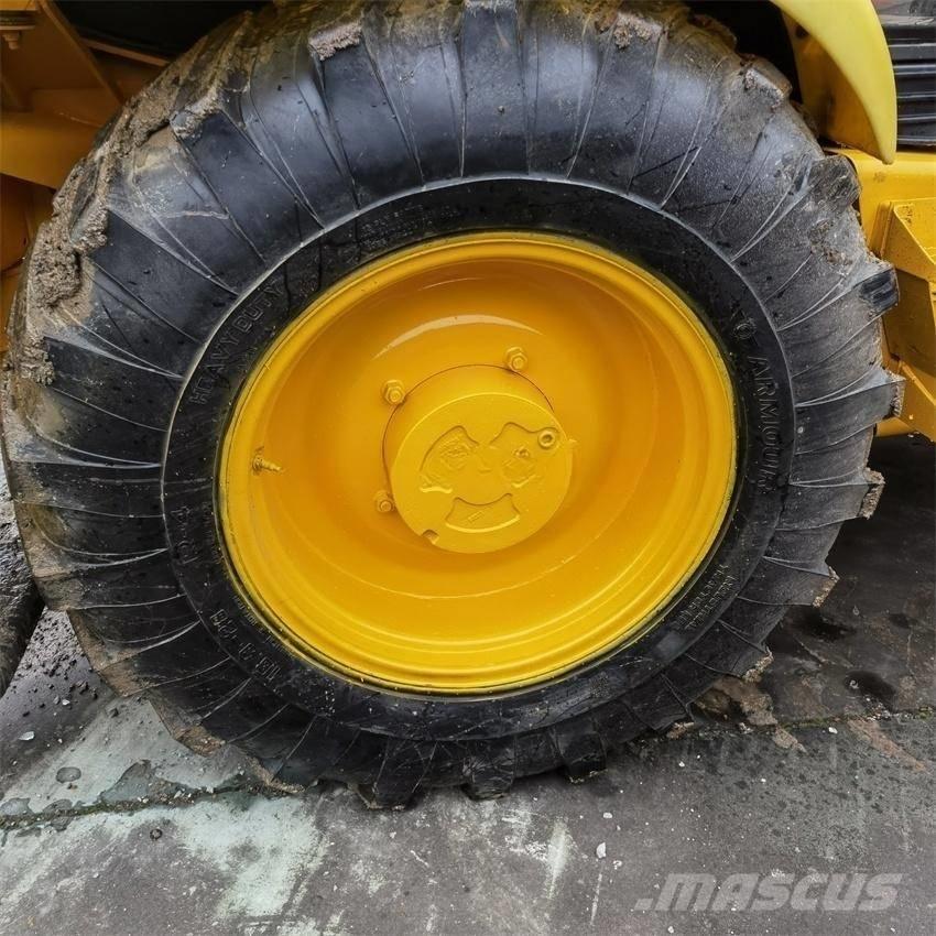 JCB 4CX Ekskavaatorlaadurid