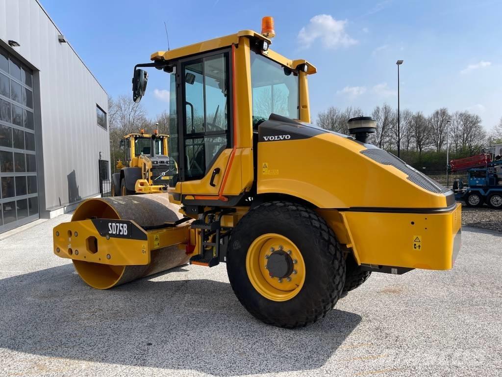 Volvo SD 75 B Ühe trumliga rullid
