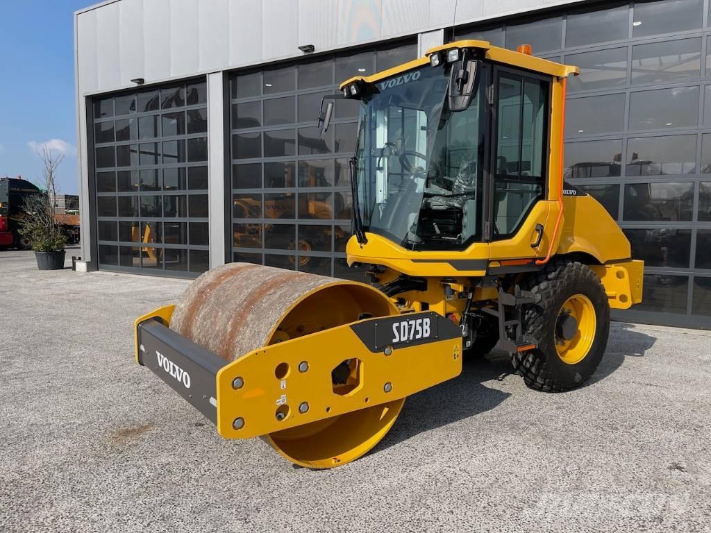 Volvo SD 75 B Ühe trumliga rullid