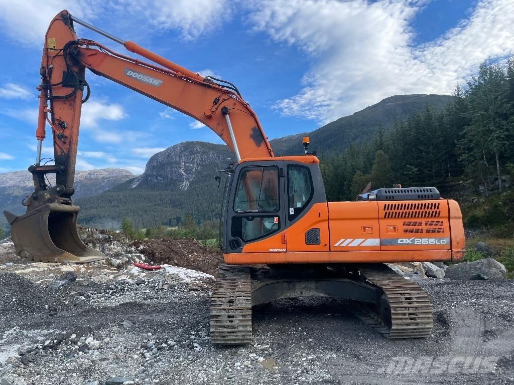 Doosan DX 255 LC-3 Roomikekskavaatorid