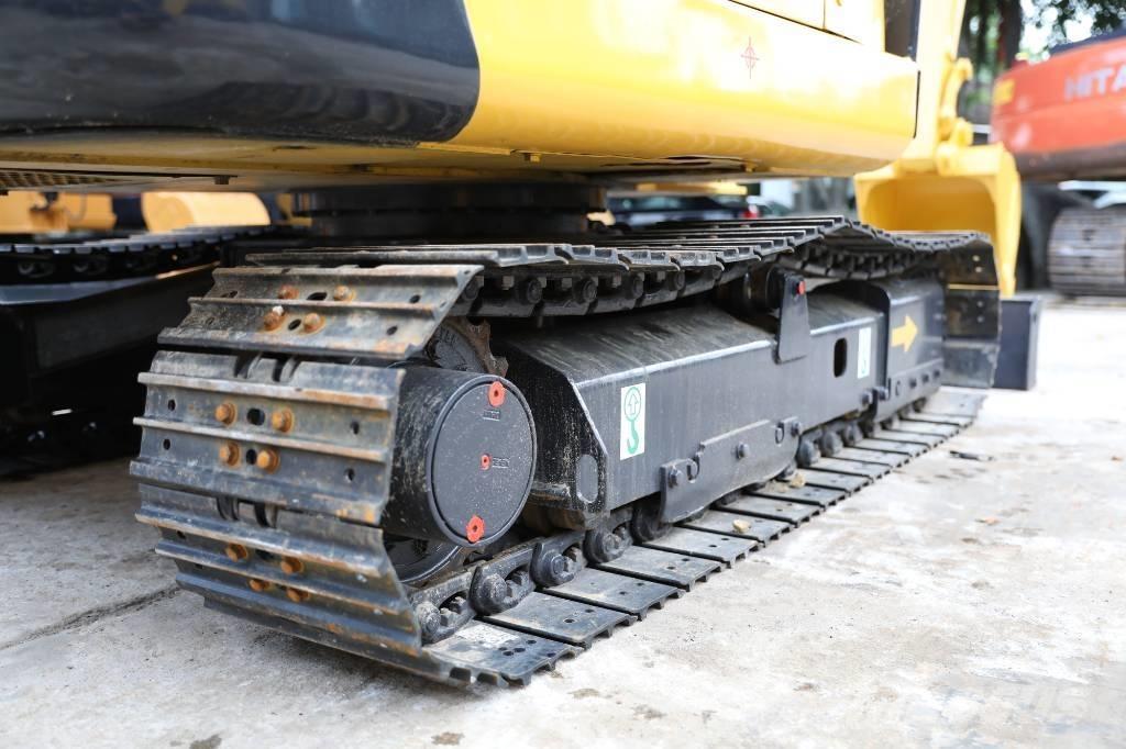 Komatsu PC 56-7 Roomikekskavaatorid