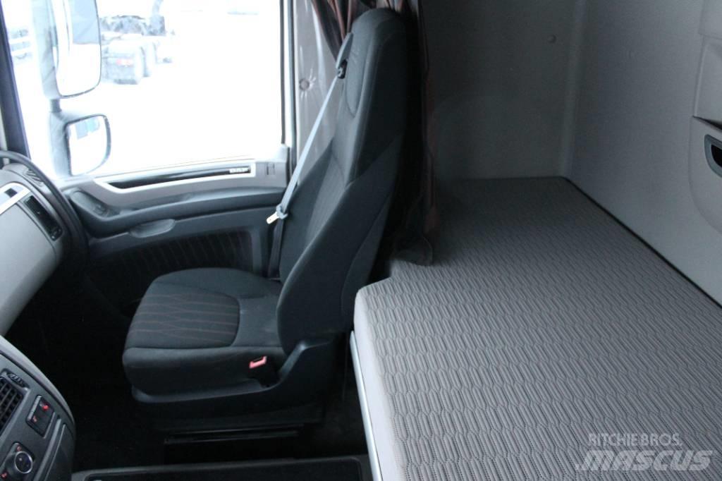 DAF XF530 6X4 FTT Sadulveokid