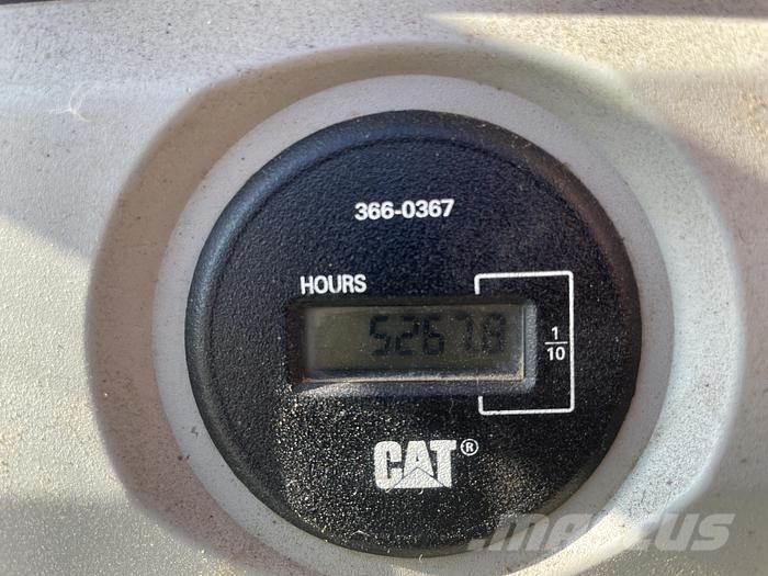 CAT 320FL Roomikekskavaatorid