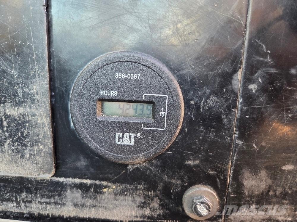 CAT 308E Väikeekskavaatorid 7t-12t