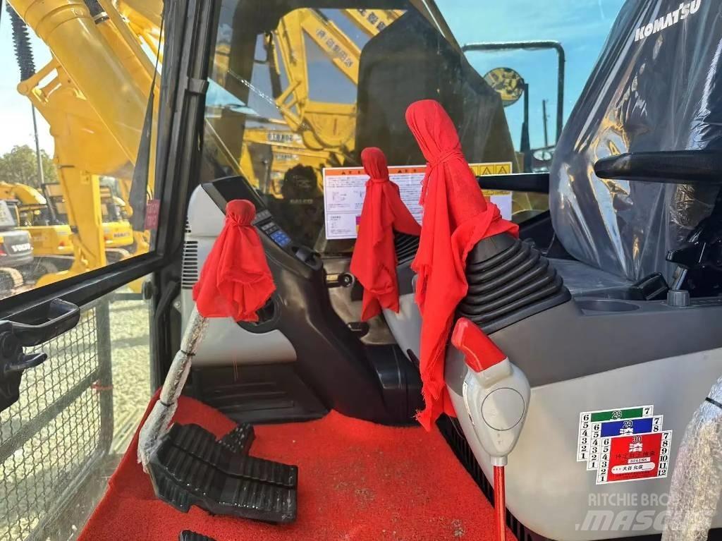 Komatsu PC 210-8 Roomikekskavaatorid