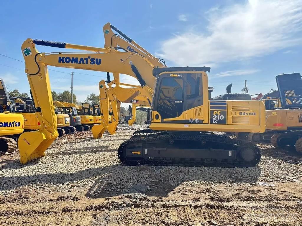 Komatsu PC 210-8 Roomikekskavaatorid