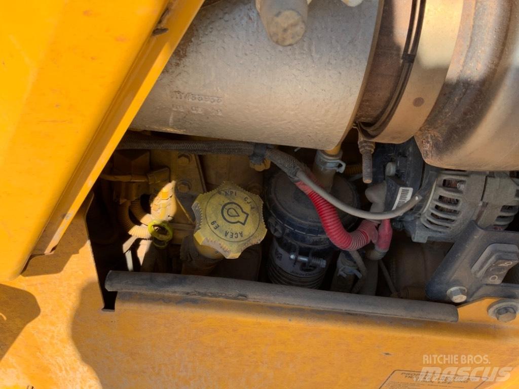 John Deere 750 K Buldooserid