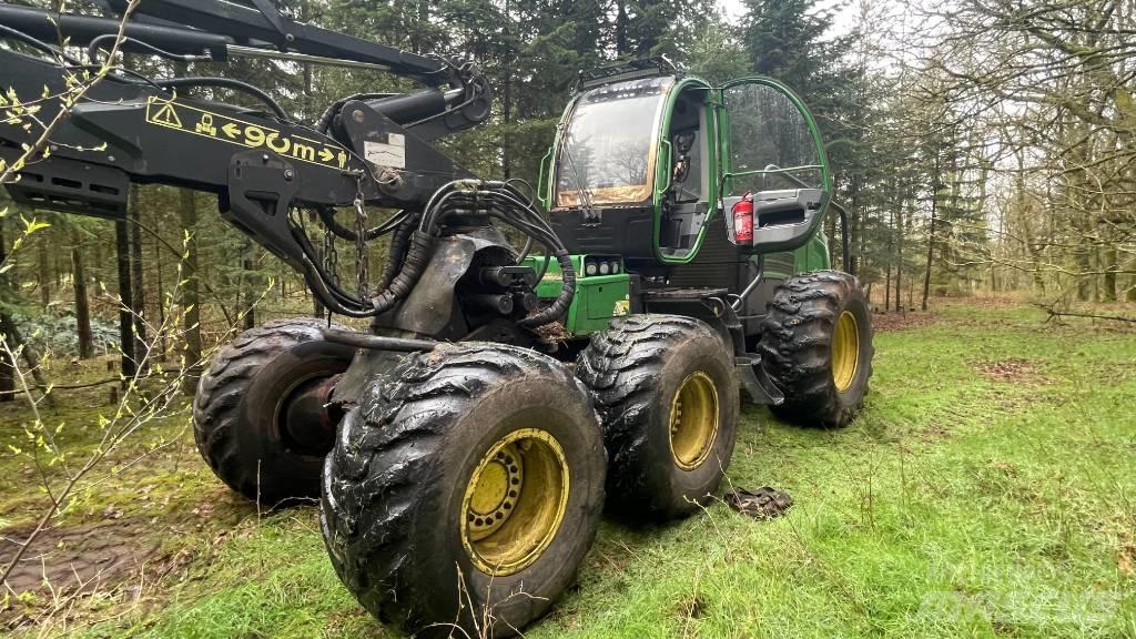 John Deere 1470 E Harvesterid