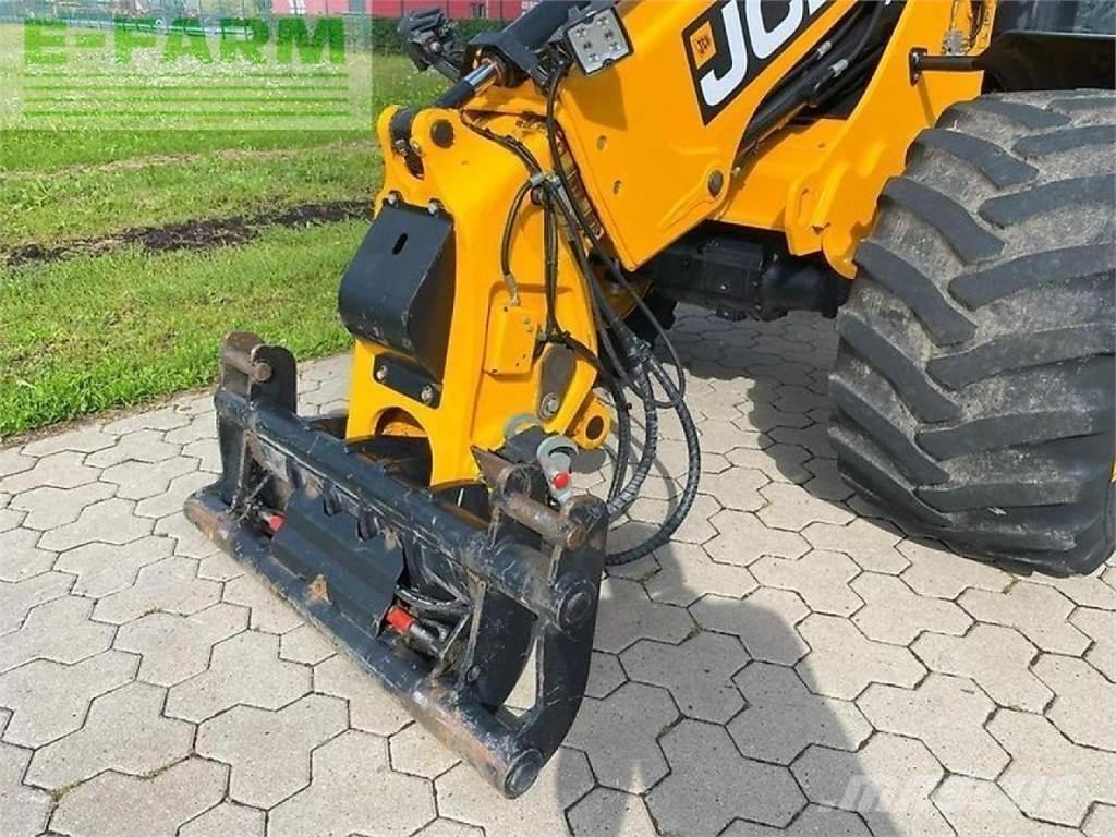 JCB tm 220 - 40 km/h Põllumajanduslikud teleskoopkäitlejad