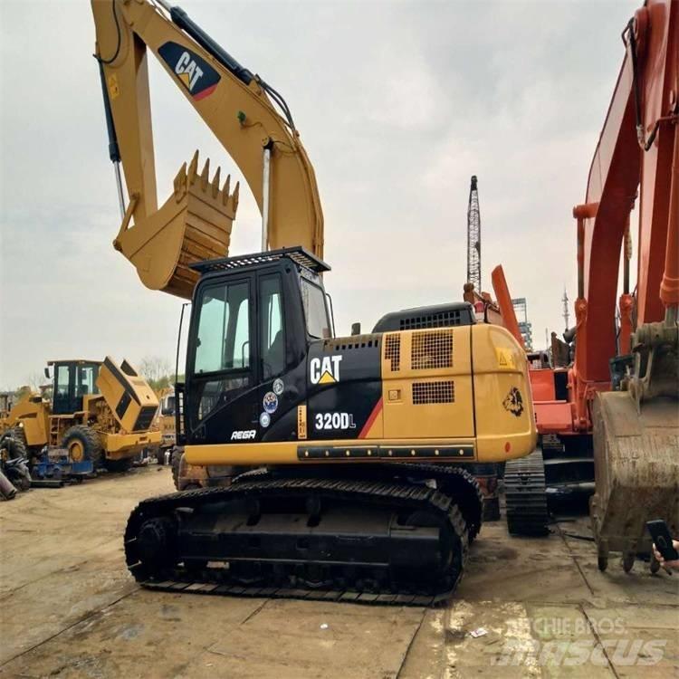 CAT 325DL Roomikekskavaatorid