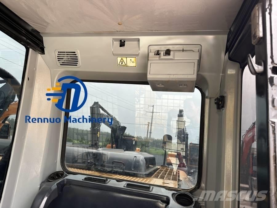 CAT 320 D Roomikekskavaatorid