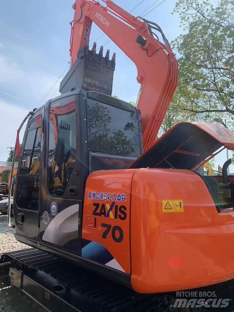 Hitachi ZX 70 Roomikekskavaatorid