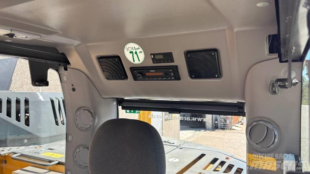 Volvo ECR 235 EL Roomikekskavaatorid