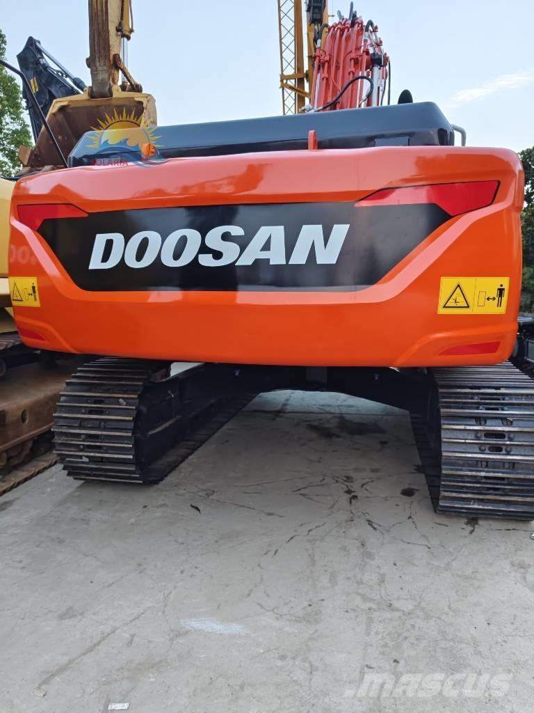 Doosan DX 300 LC Roomikekskavaatorid
