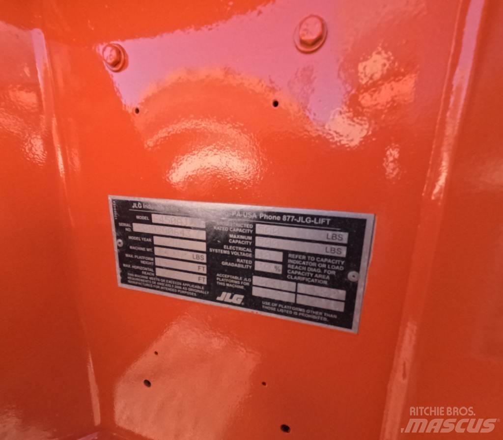 JLG E 450 AJ Iseliikuvad poomtõstukid