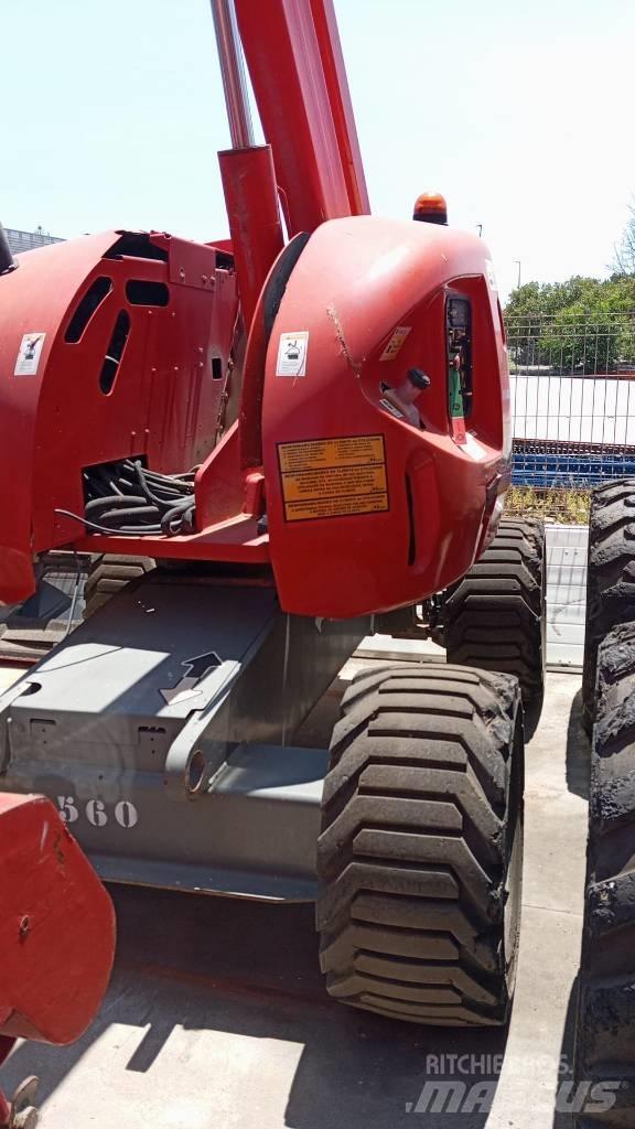 JLG 450 AJS II Iseliikuvad poomtõstukid