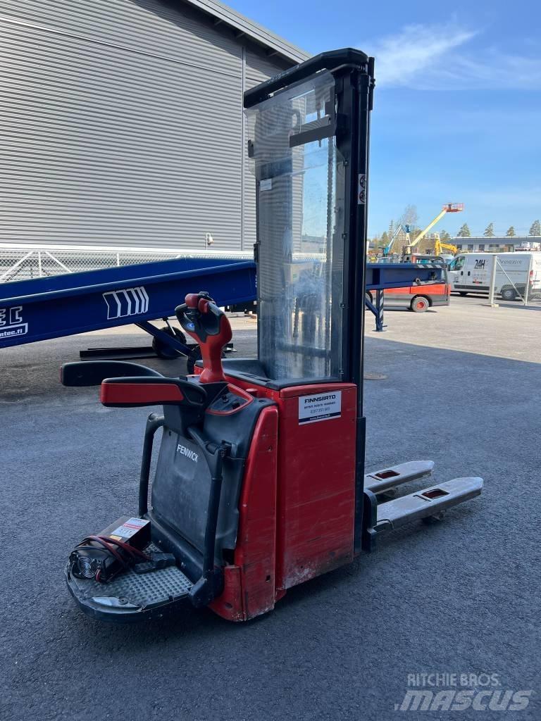 Linde L16AP Platvormiga virnastajad