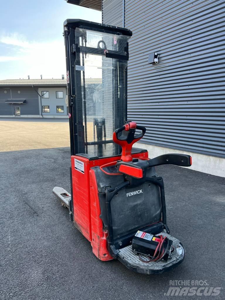 Linde L16AP Platvormiga virnastajad