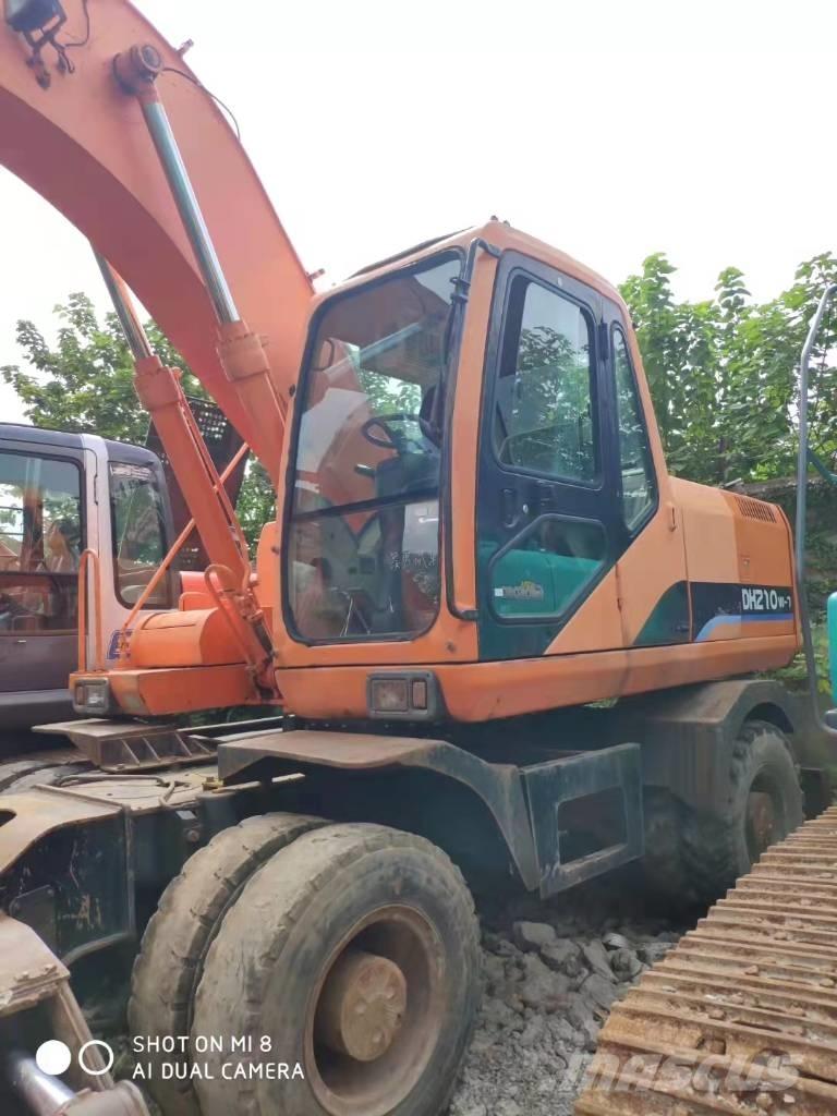 Doosan DH210W-7 Ratasekskavaatorid