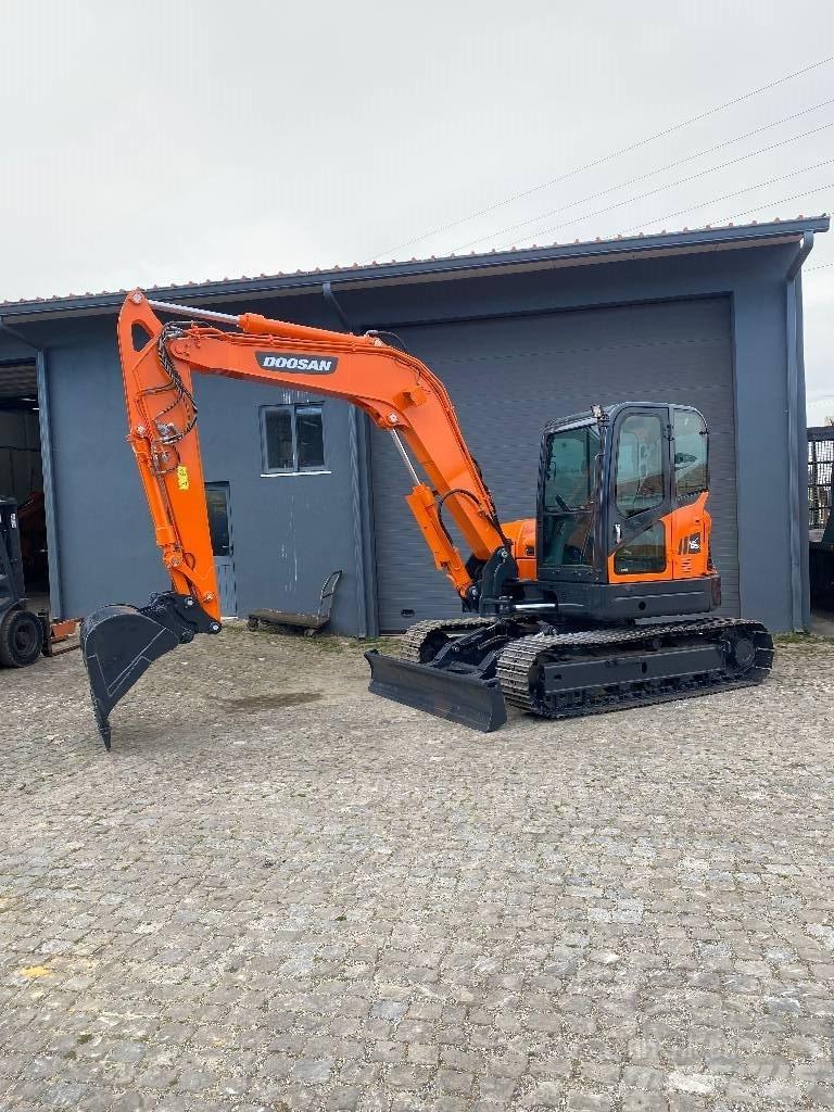 Doosan DX 85 R-3 Väikeekskavaatorid 7t-12t
