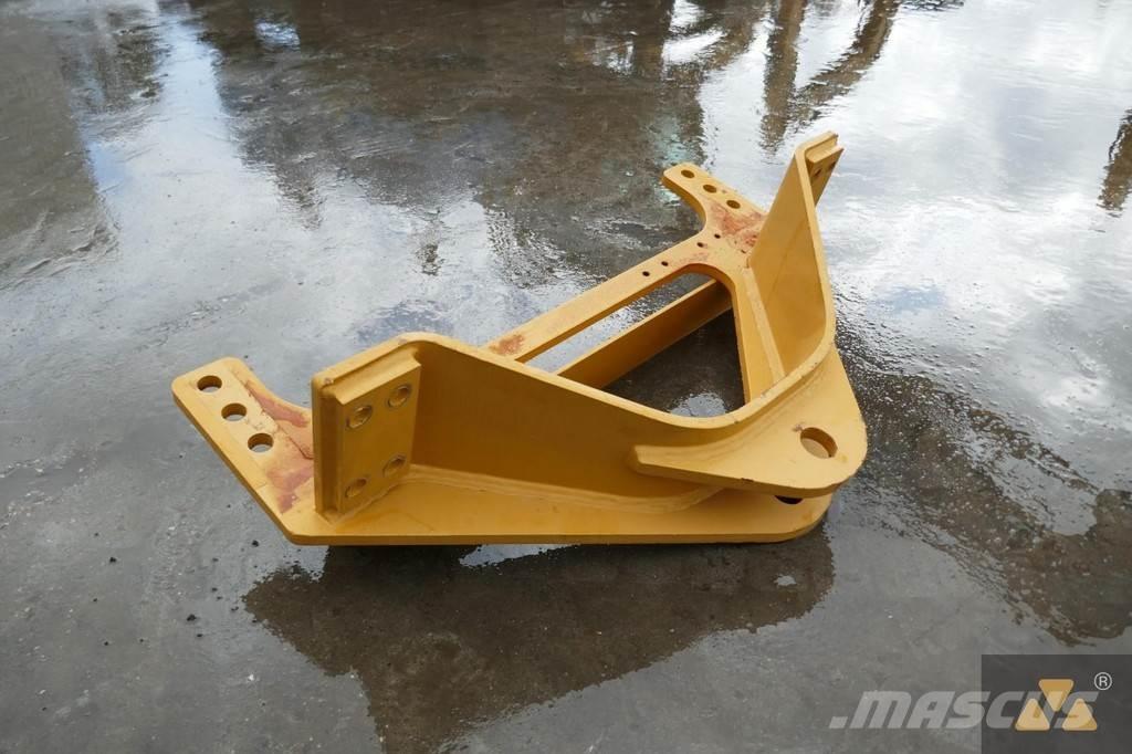 CAT 140M3 Drawbar Muud osad