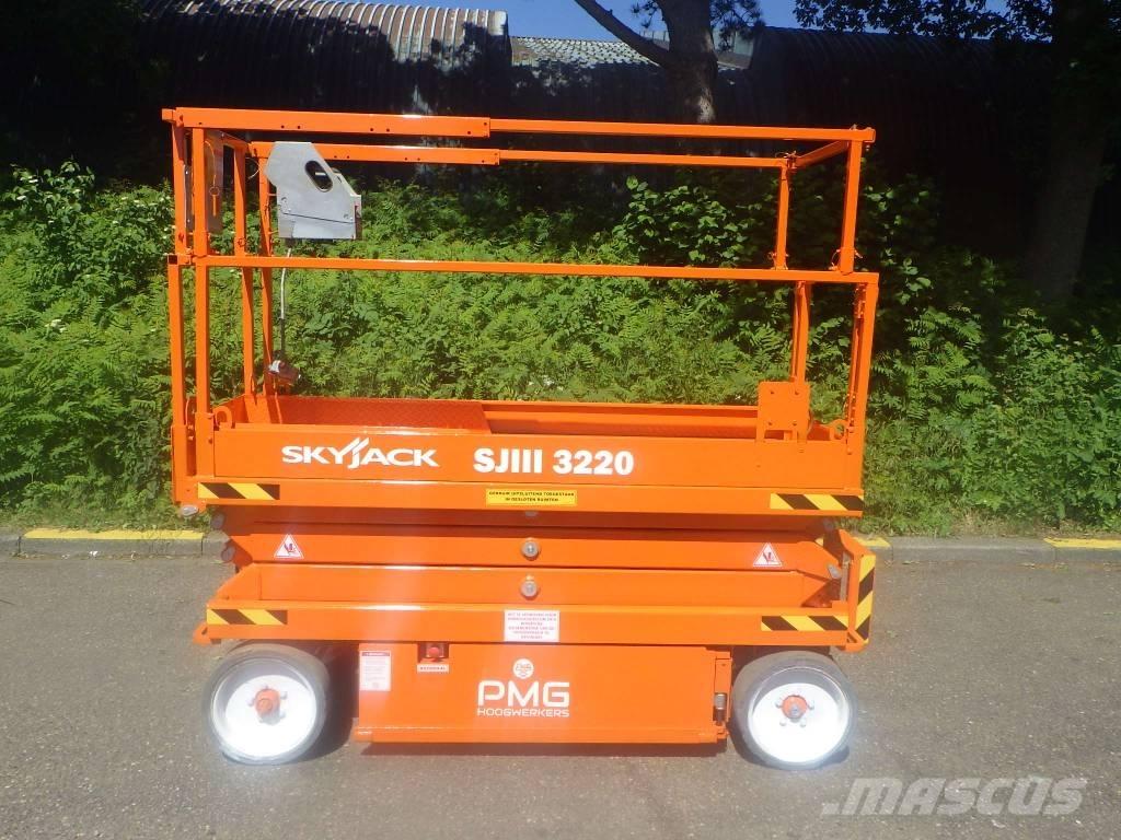 SkyJack SJ3220 Käärtõstukid