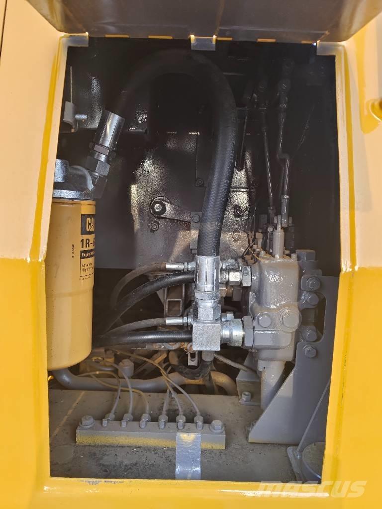 CAT D 5 K Buldooserid