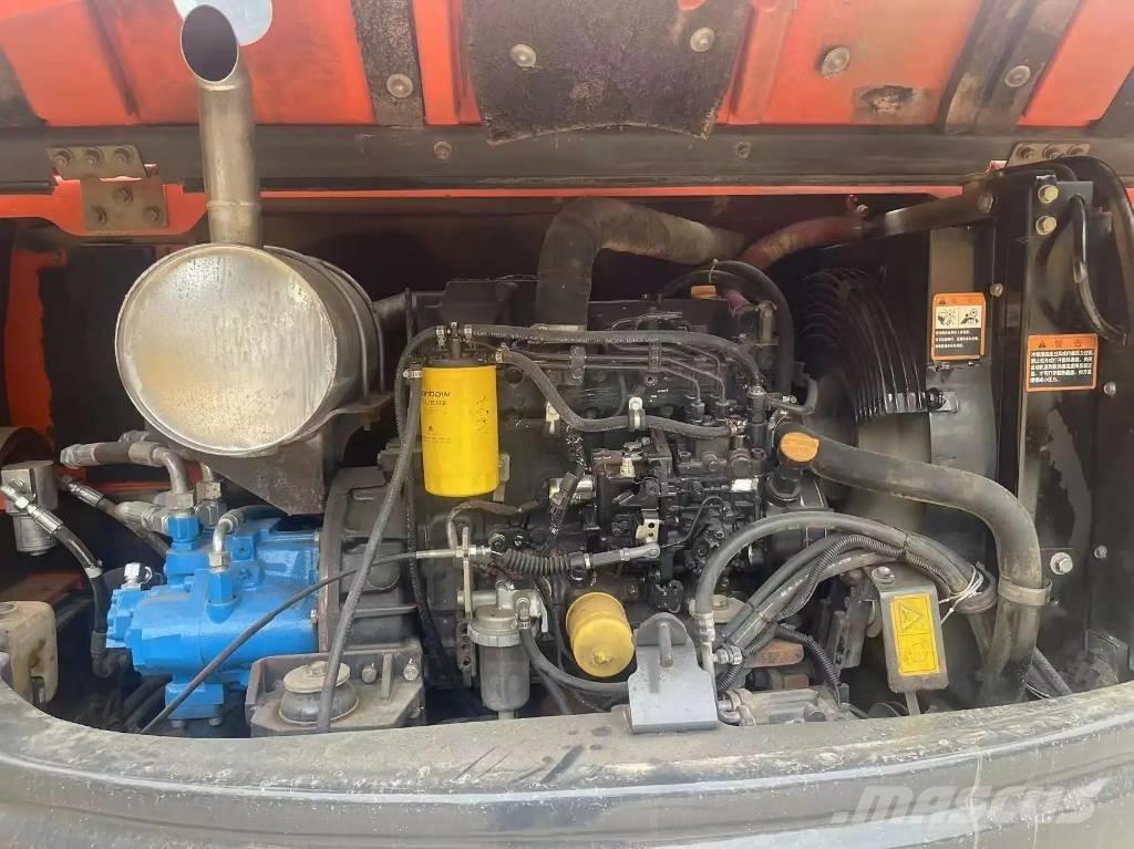 Doosan DX80 Väikeekskavaatorid 7t-12t