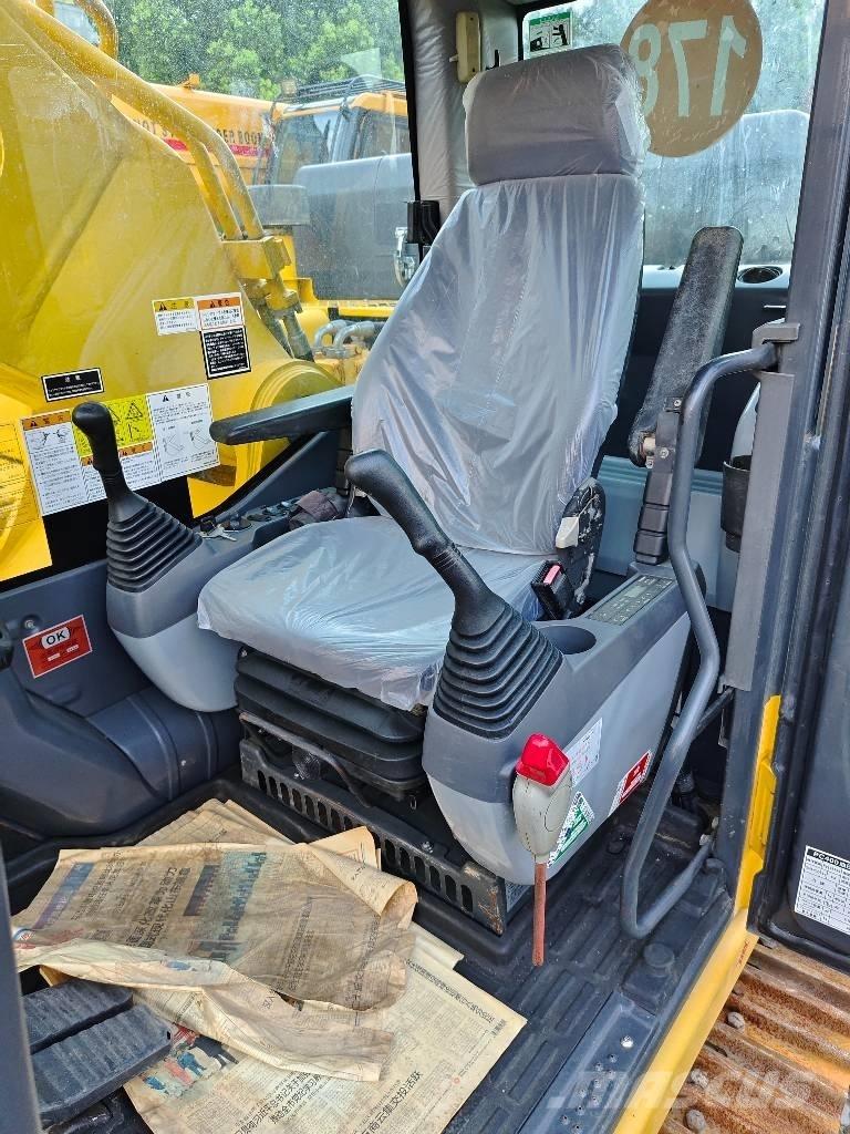 Komatsu PC 400 LC-8 Roomikekskavaatorid