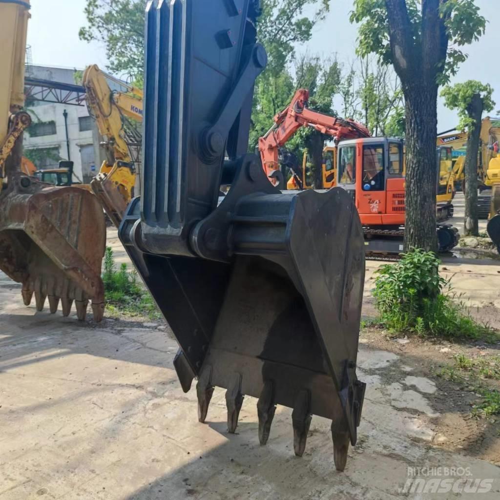 Volvo EC 210 D Roomikekskavaatorid