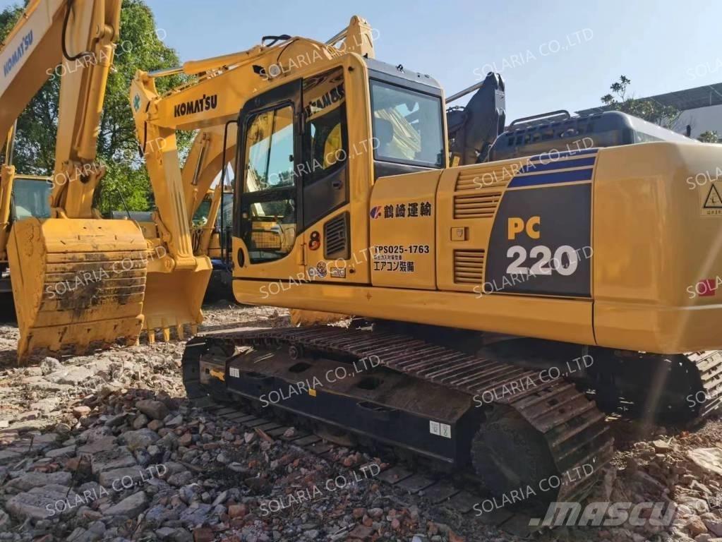 Komatsu PC 220-8 Roomikekskavaatorid