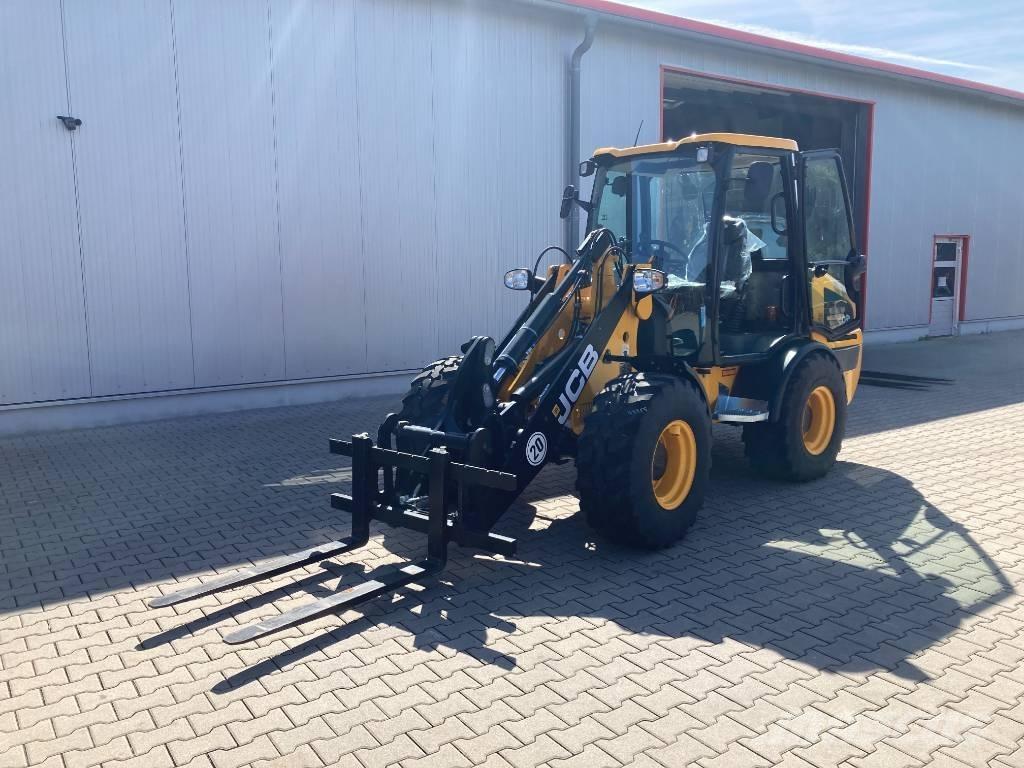 JCB 407 Rataslaadurid