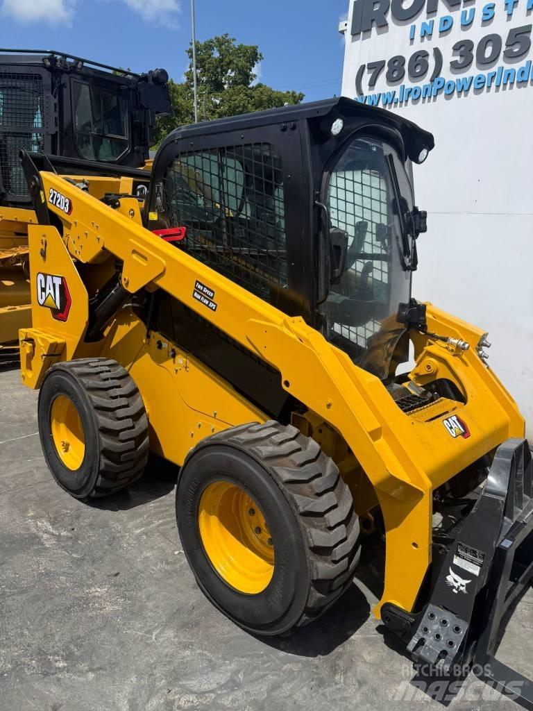 CAT 272D3 Kompaktlaadurid