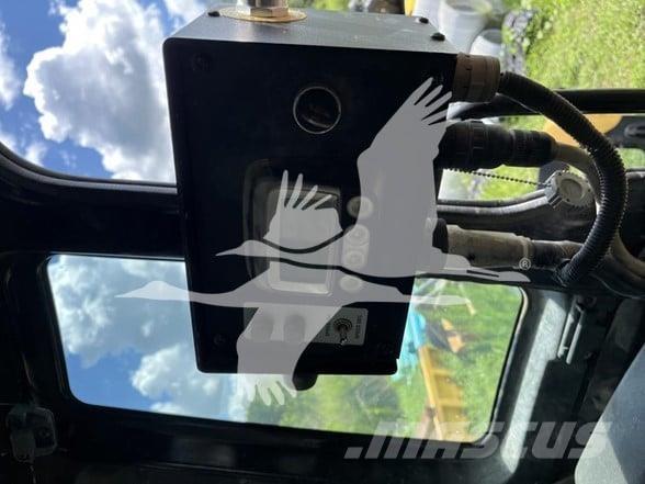 CAT 321D LCR Metsamultšerid