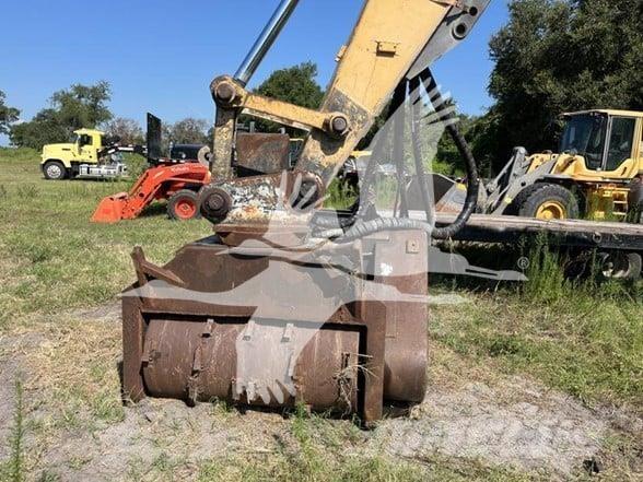 CAT 321D LCR Metsamultšerid