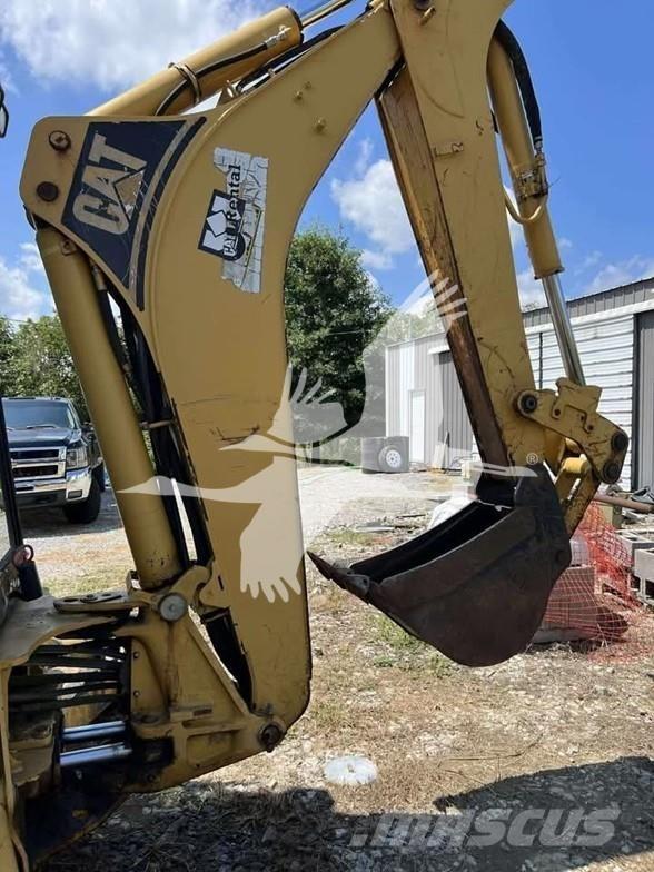 CAT 420D Ekskavaatorlaadurid