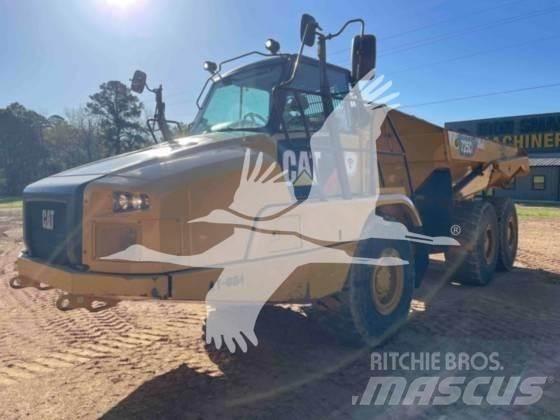 CAT 725C2 Liigendraamiga pinnaseveokid