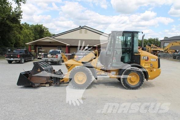 CAT 906M Rataslaadurid