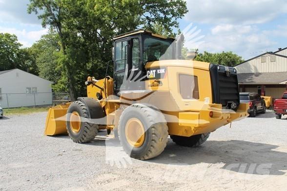 CAT 930K Rataslaadurid