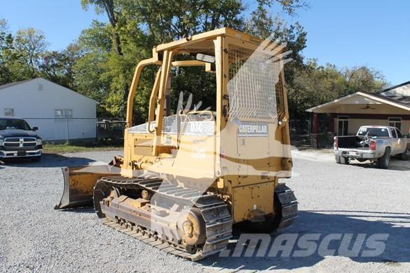CAT D3C III Buldooserid
