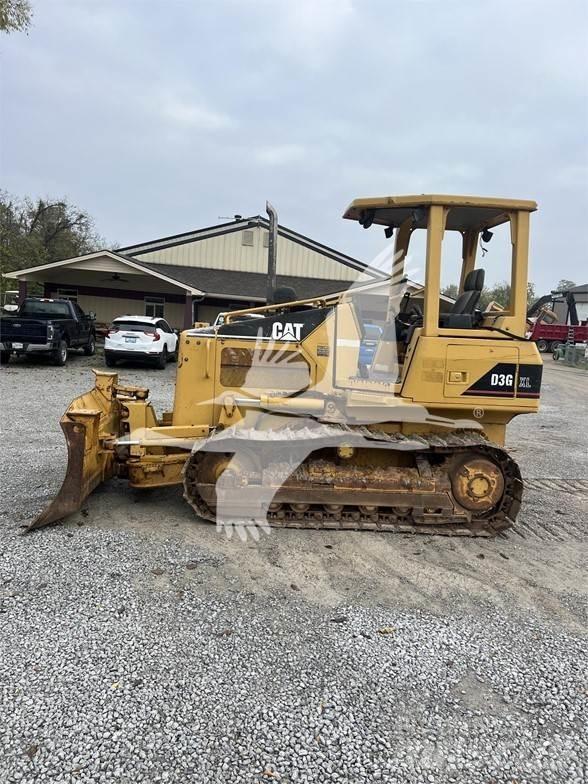 CAT D3G XL Buldooserid