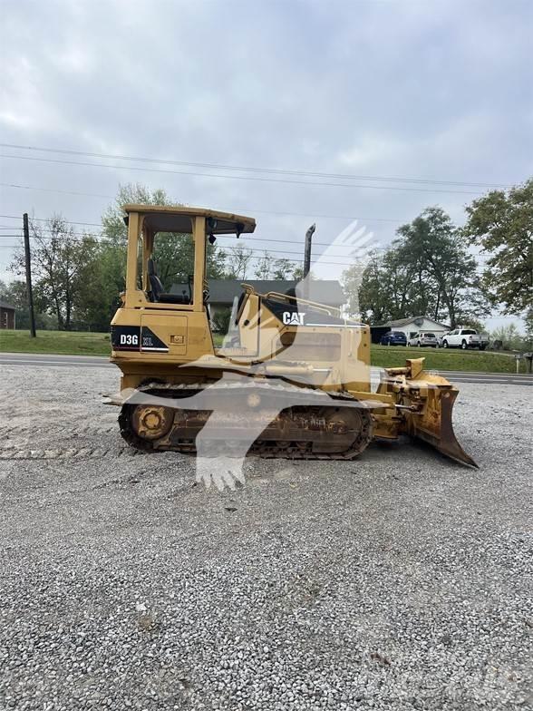 CAT D3G XL Buldooserid